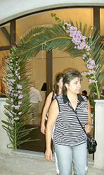 Die geschm�ckte Engangst�r zur Kirche