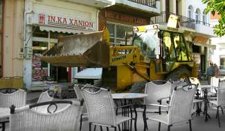 Kaffee trinken mit Actionprogramm