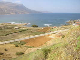 Die Hauptstrasse, die Kissamos - Platanias - bis Elafonisi verbindet