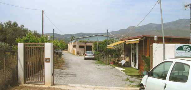 Das Bertriebsgel�nde mit Verkaufsraum